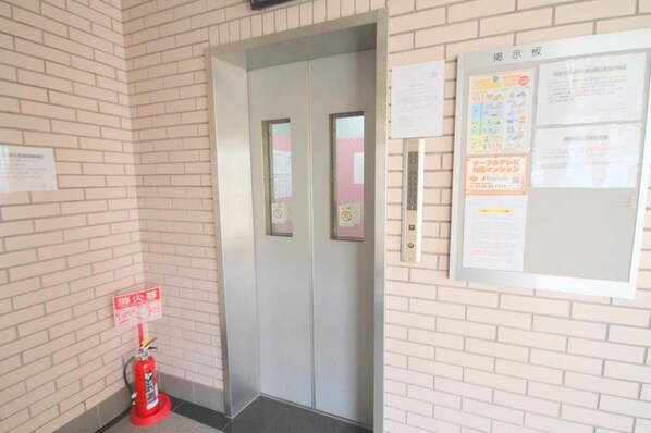 伊丹駅 バス15分  伊丹市バス　中野下車：停歩5分 2階の物件内観写真